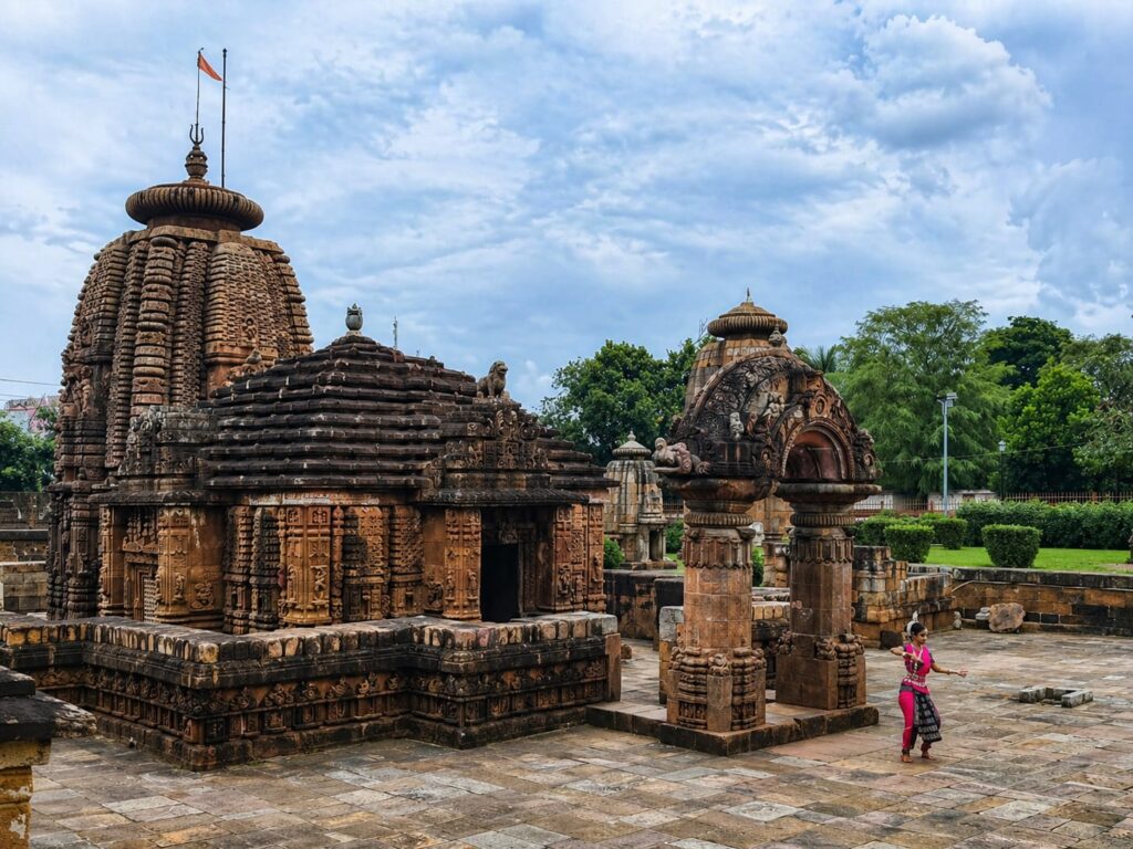 Known as the “Jewel of Odisha”
Famous for its beautiful stone carvings
Small but very detailed temple